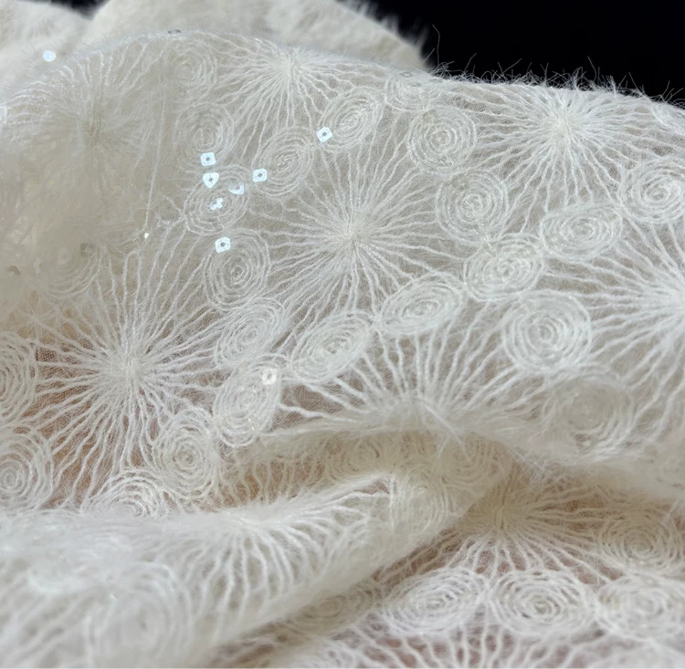 Embroidery Skirt - 1ヤードのファッションデザインウェディングドレス用、パフスカート、手作りDIY用、縫製用生地、モヘアレース、円形刺繍生地。