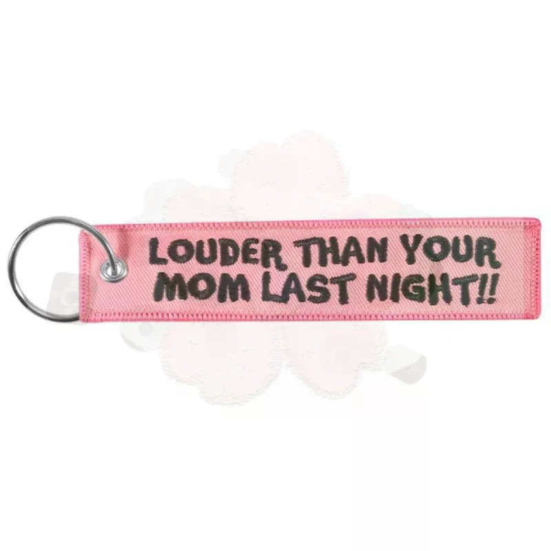 LOUDER THAN YOUR MOMの引用文キーホルダー - Embroidery Quote のレビューと価格