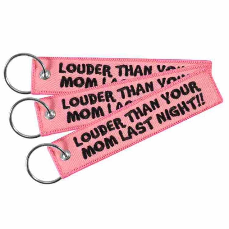LOUDER THAN YOUR MOM キーホルダー 車用 - Embroidery Quote のレビューと価格