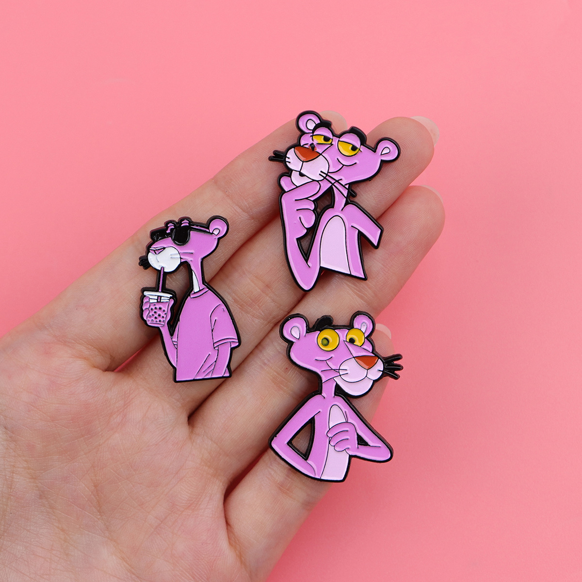 かわいいヒョウ柄の漫画風ブローチピンバッジ、合金製ラペルピン - Embroidery Tulle のレビューと価格
